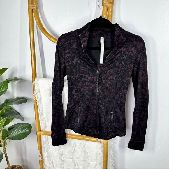 Lululemon Black and Purple Define Jacket sz 4 - Picture 3 of 6